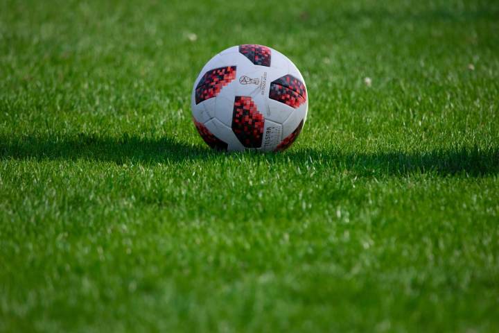2-1险胜暗藏隐患！皇马热身赛先赢两球险翻车